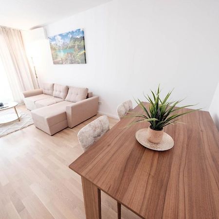 Brand New Luxury Apartment In The Heart Of Brașov Exterior foto